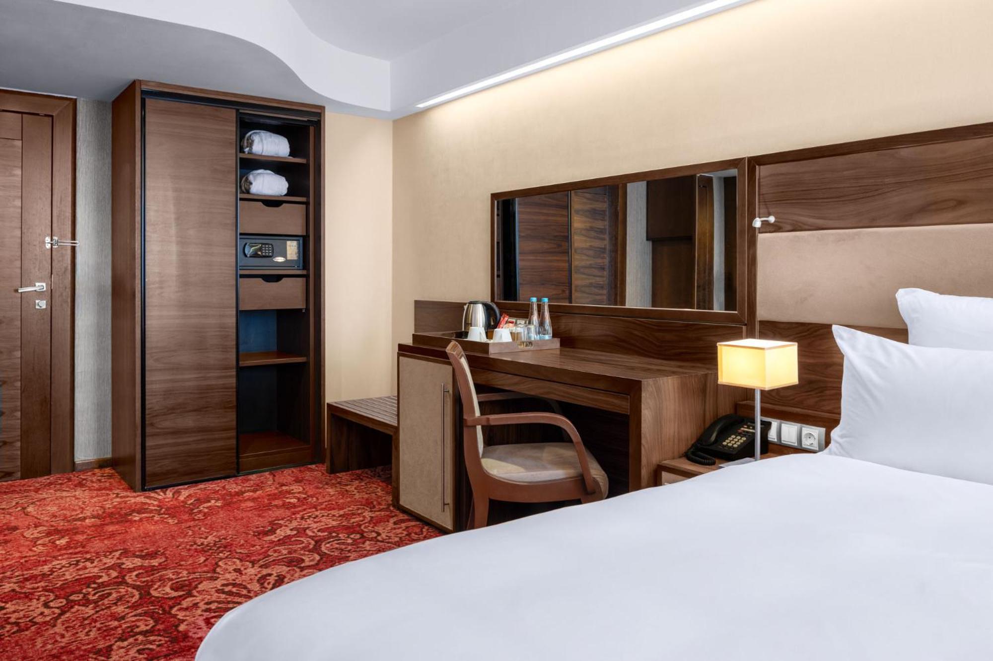 โนโวเทล ซาราเจโว บริสตอล Hotel ซาราเยโว ภายนอก รูปภาพ