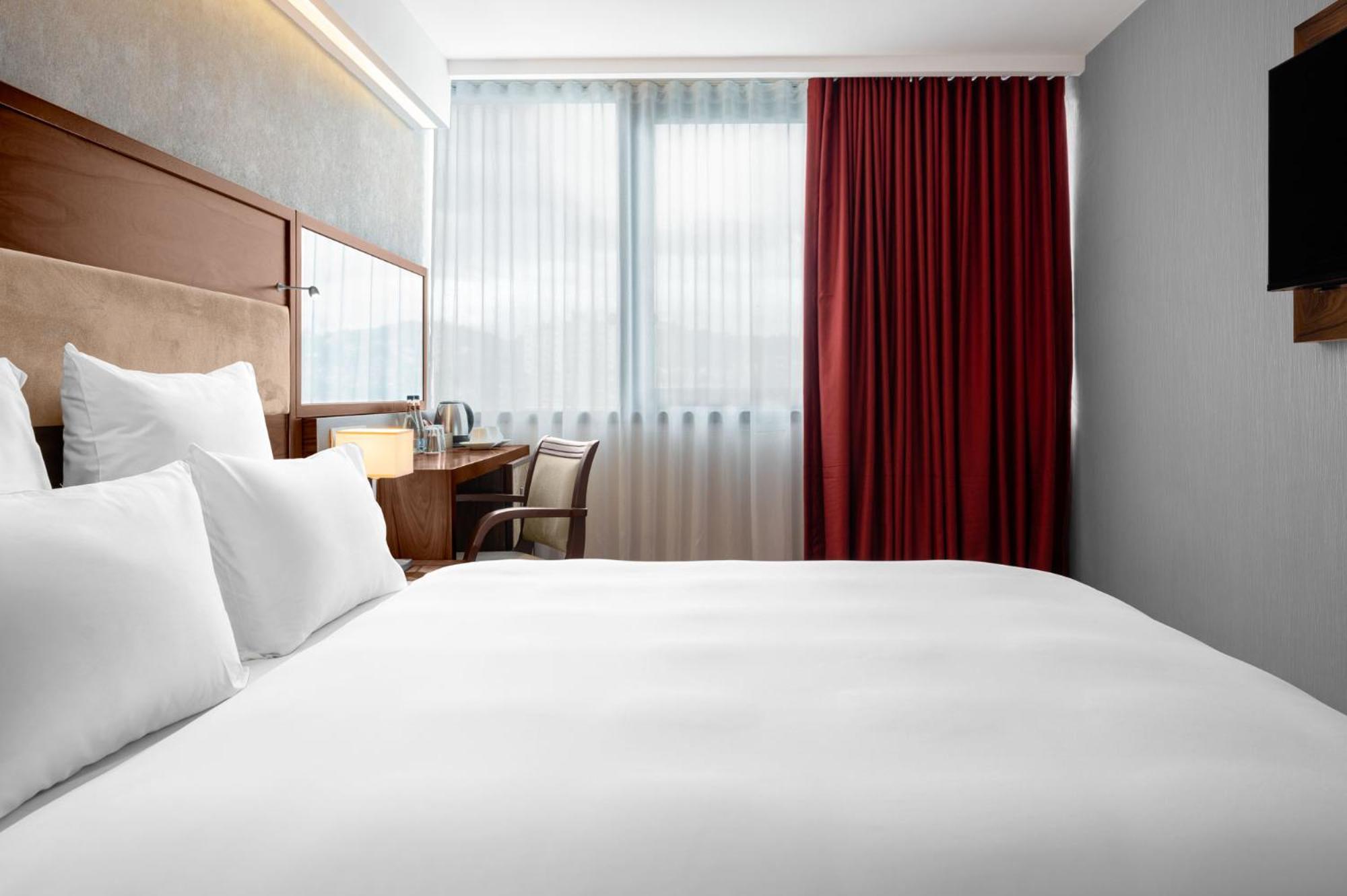 โนโวเทล ซาราเจโว บริสตอล Hotel ซาราเยโว ภายนอก รูปภาพ
